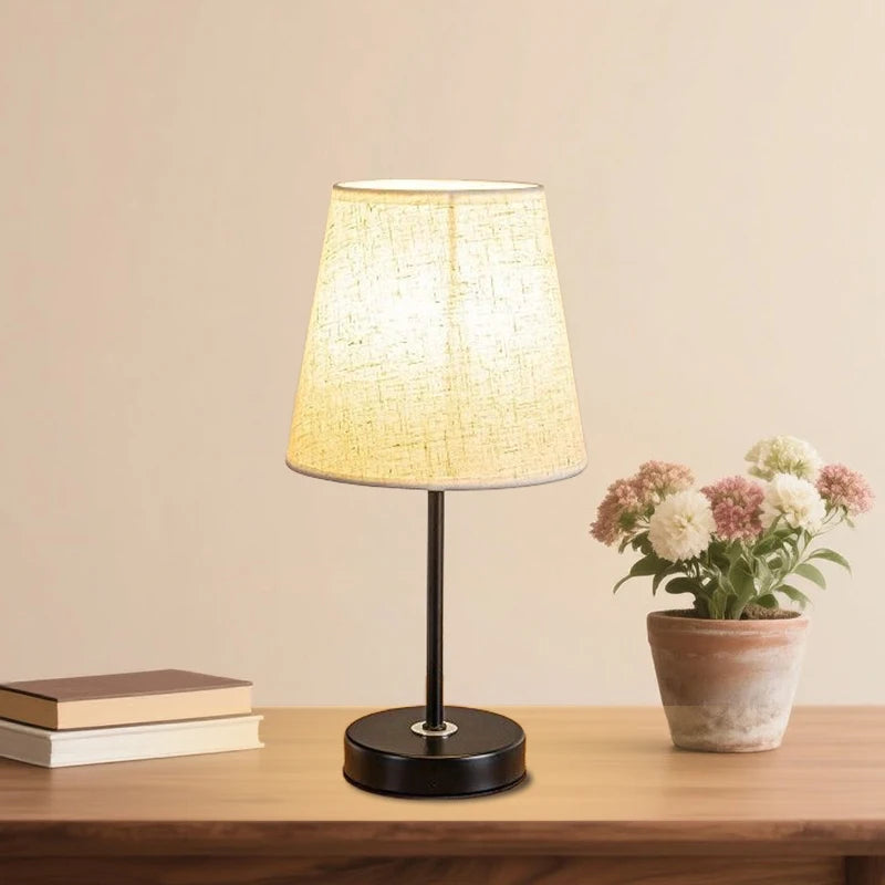 Table Lamp USB Powered Nightstand Lamp Warm Light Bedside Lamp With Cylinder Lamp Shade Desk Light Bedroom Home Decor